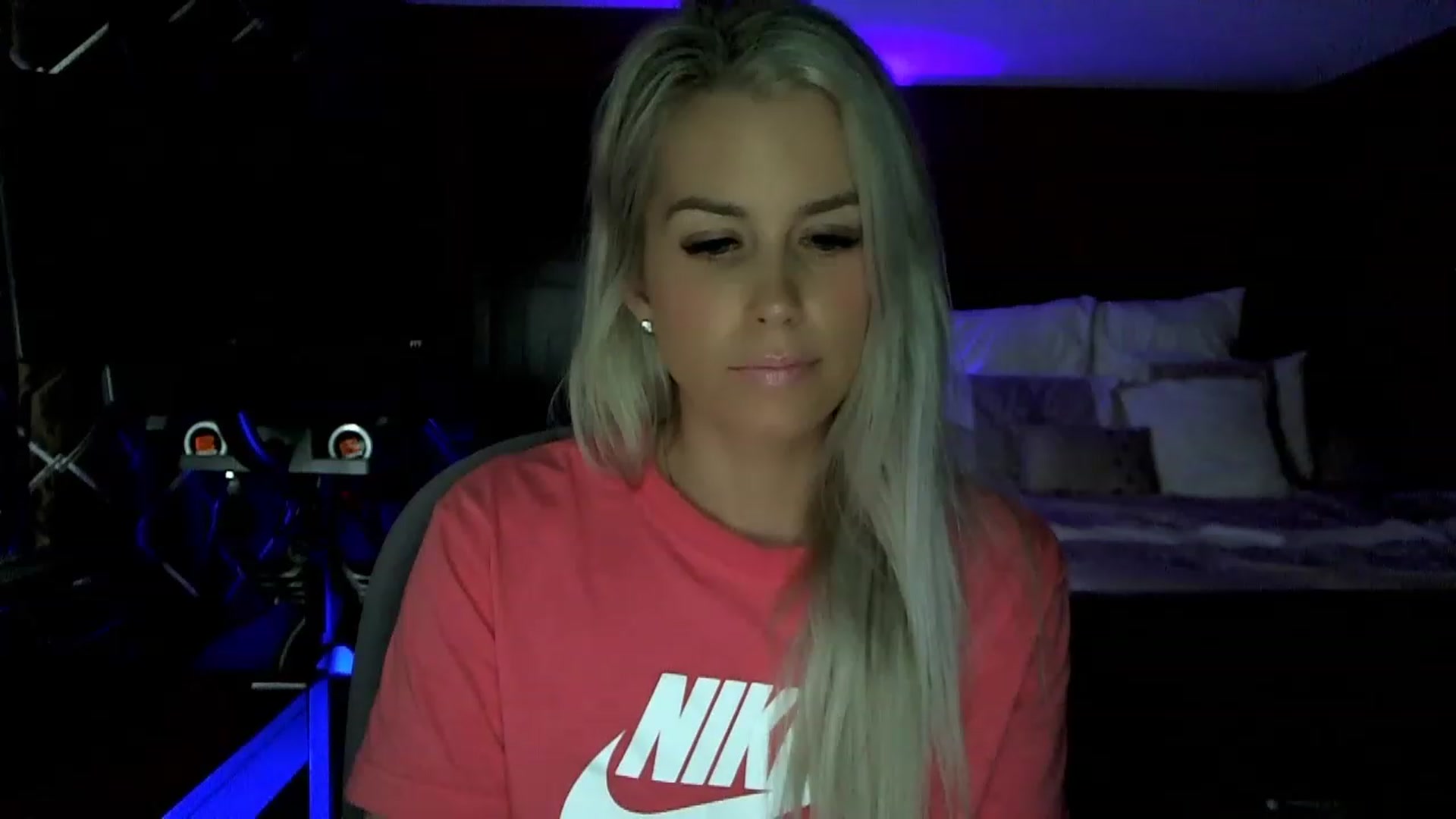 Gallery image thumbnail from Cora9's myfreecams stream on, 05/08/2023, 05:21 image 14 of 20