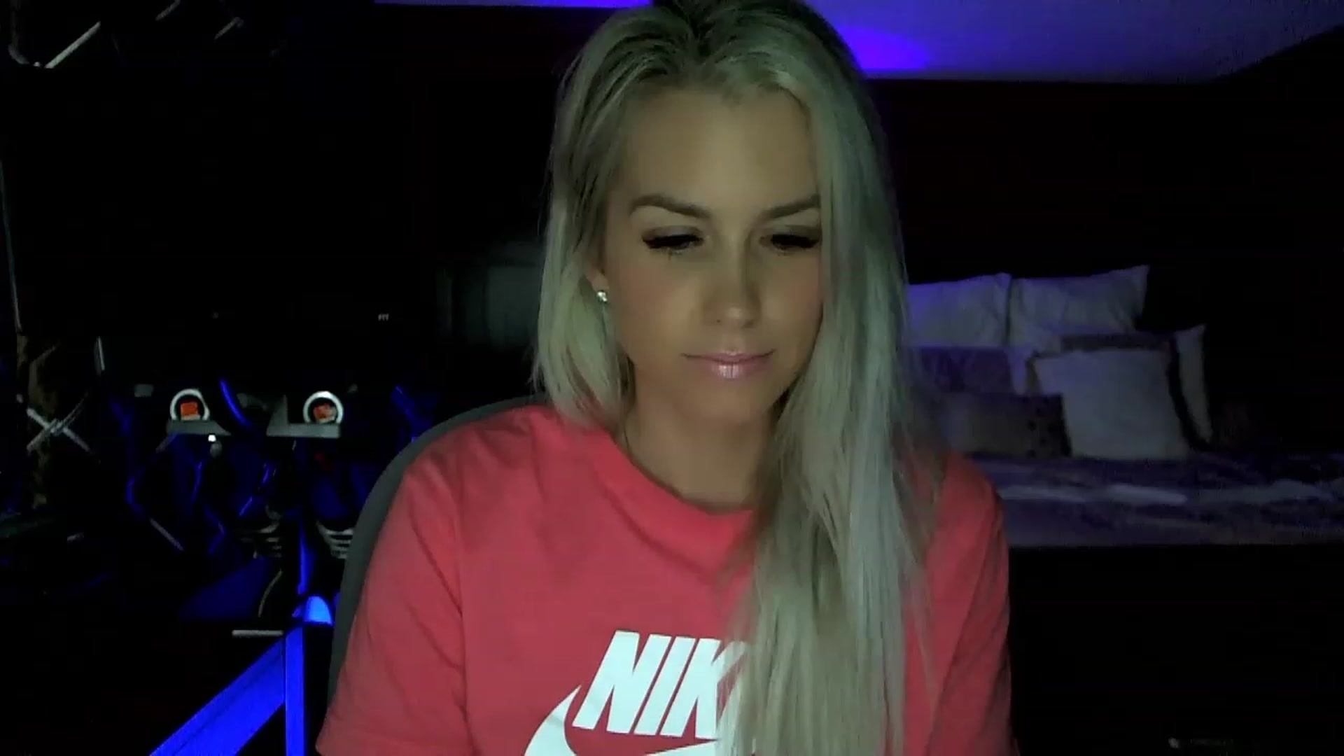 Gallery image thumbnail from Cora9's myfreecams stream on, 05/08/2023, 05:21 image 13 of 20
