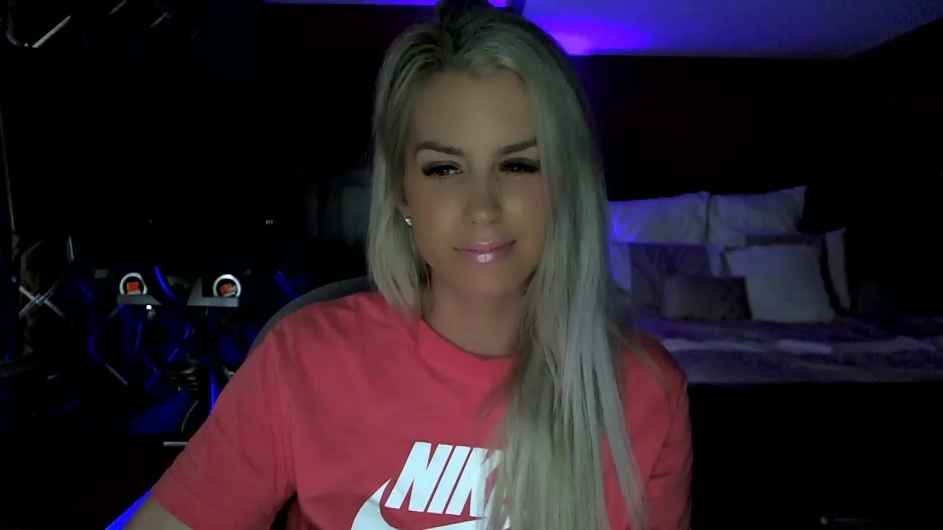Gallery image thumbnail from Cora9's myfreecams stream on, 05/08/2023, 05:21 image 8 of 20