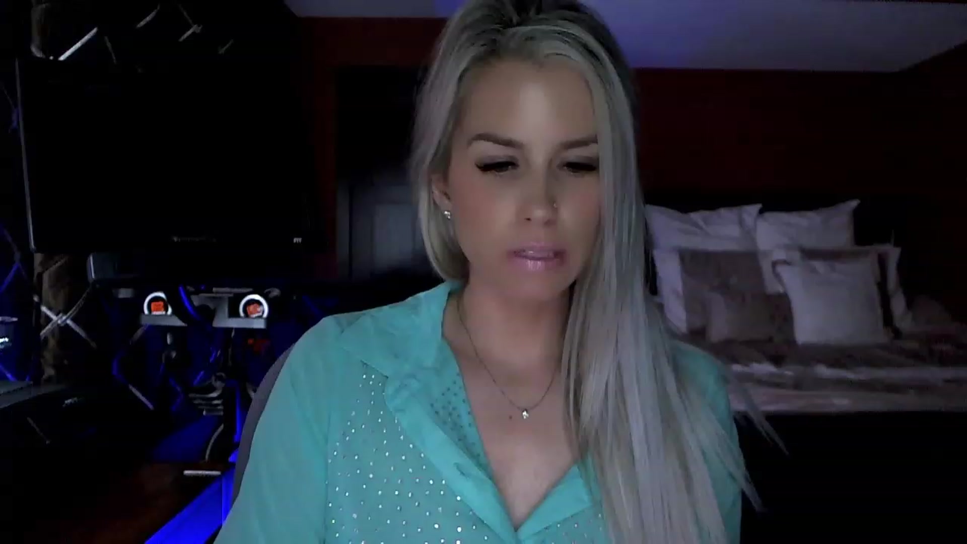 Gallery image thumbnail from Cora9's myfreecams stream on, 05/10/2023, 04:52 image 2 of 20