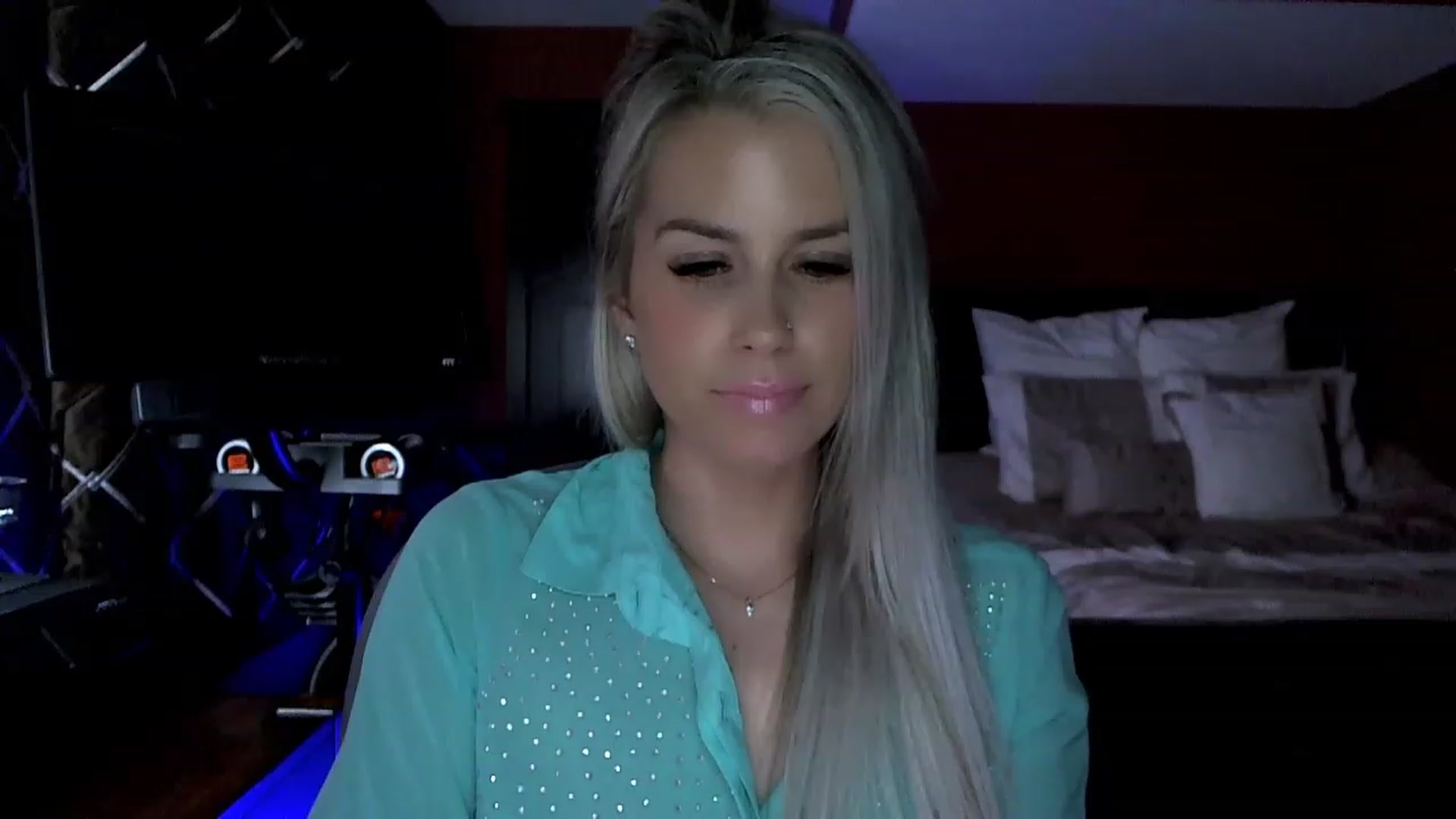 Gallery image thumbnail from Cora9's myfreecams stream on, 05/10/2023, 04:52 image 17 of 20
