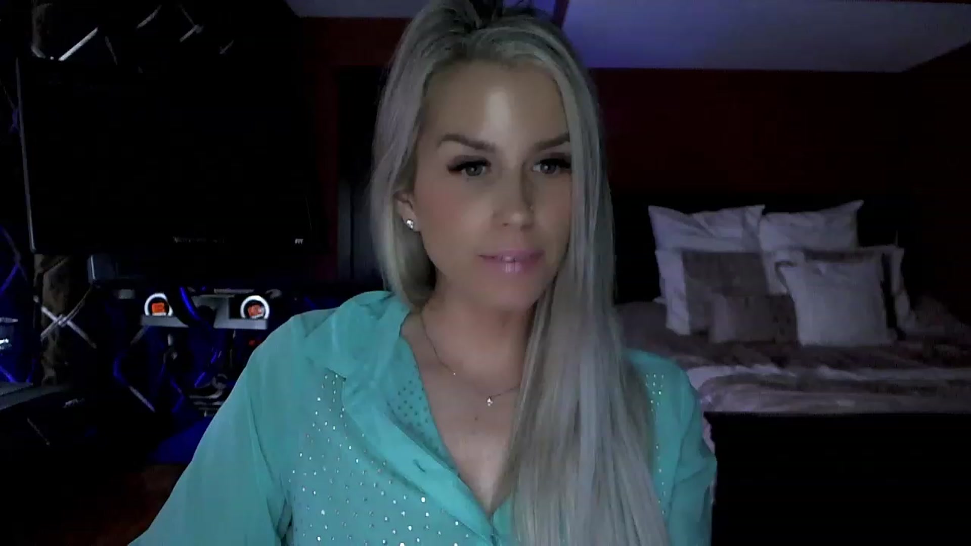 Gallery image thumbnail from Cora9's myfreecams stream on, 05/10/2023, 04:52 image 7 of 20