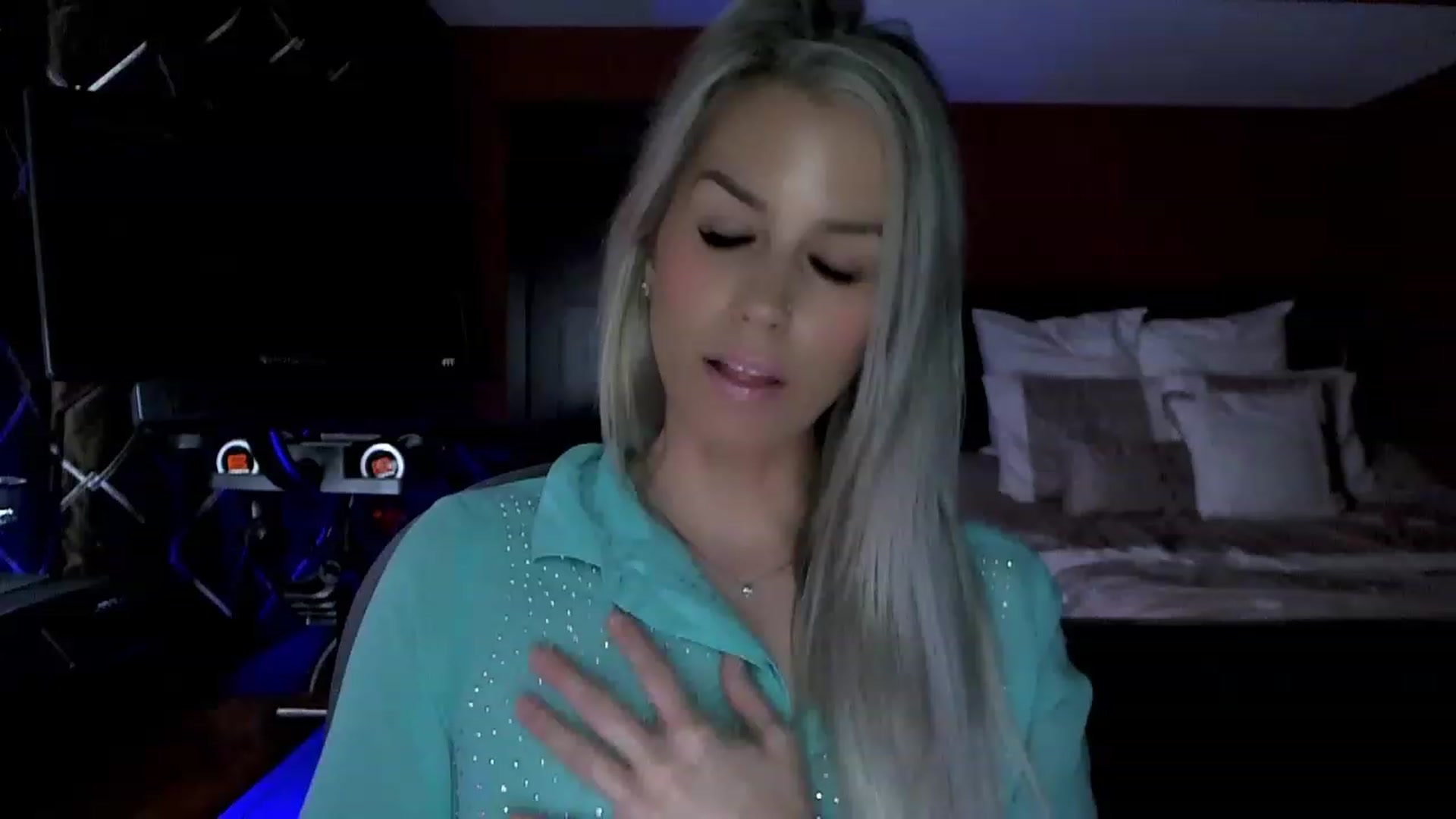 Gallery image thumbnail from Cora9's myfreecams stream on, 05/10/2023, 04:52 image 8 of 20
