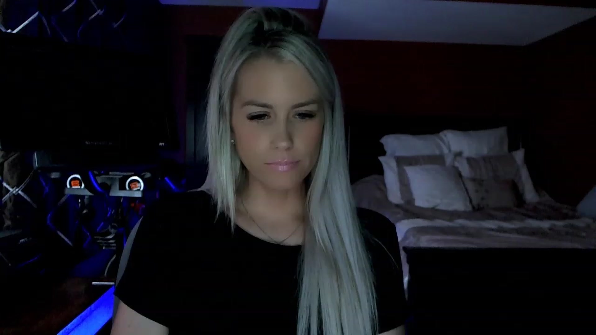Gallery image thumbnail from Cora9's myfreecams stream on, 05/15/2023, 05:11 image 10 of 20