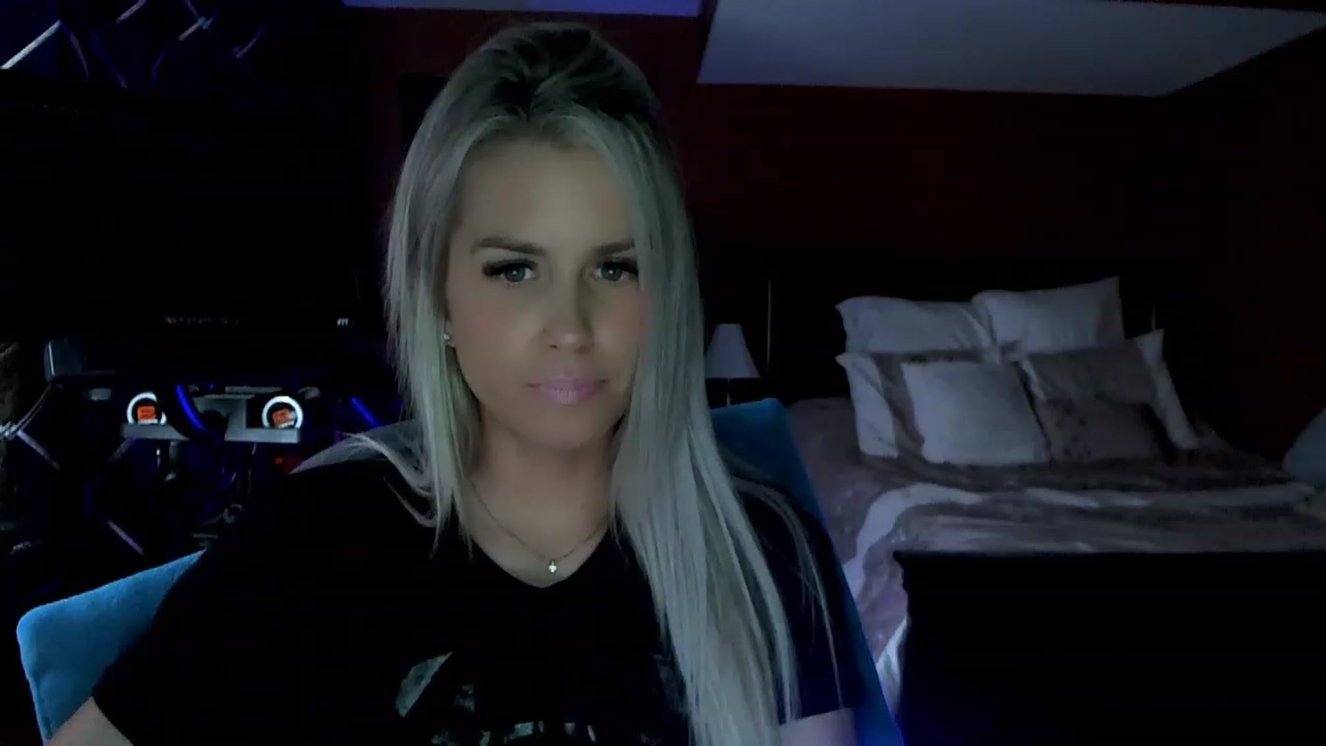 Gallery image thumbnail from Cora9's myfreecams stream on, 05/16/2023, 06:18 image 8 of 20