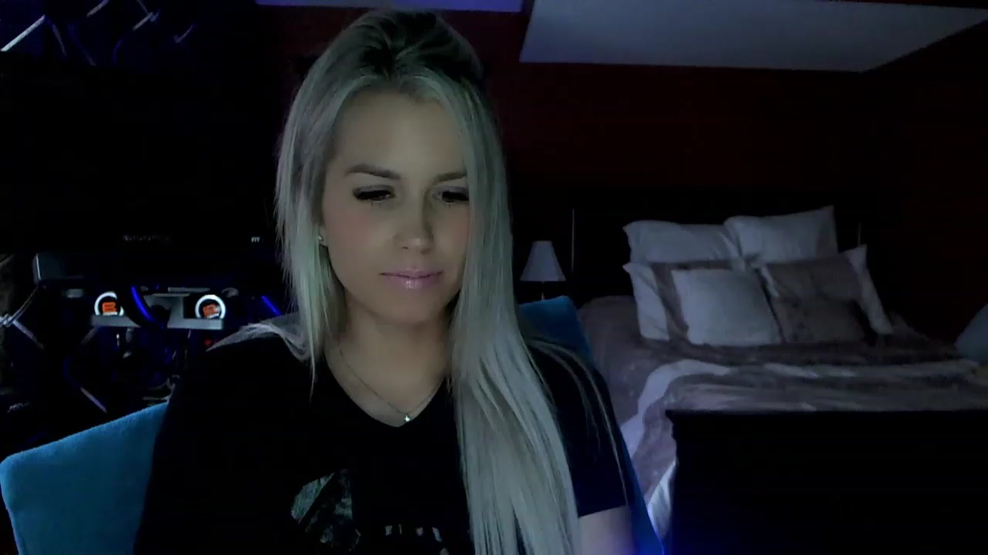 Gallery image thumbnail from Cora9's myfreecams stream on, 05/16/2023, 06:18 image 7 of 20