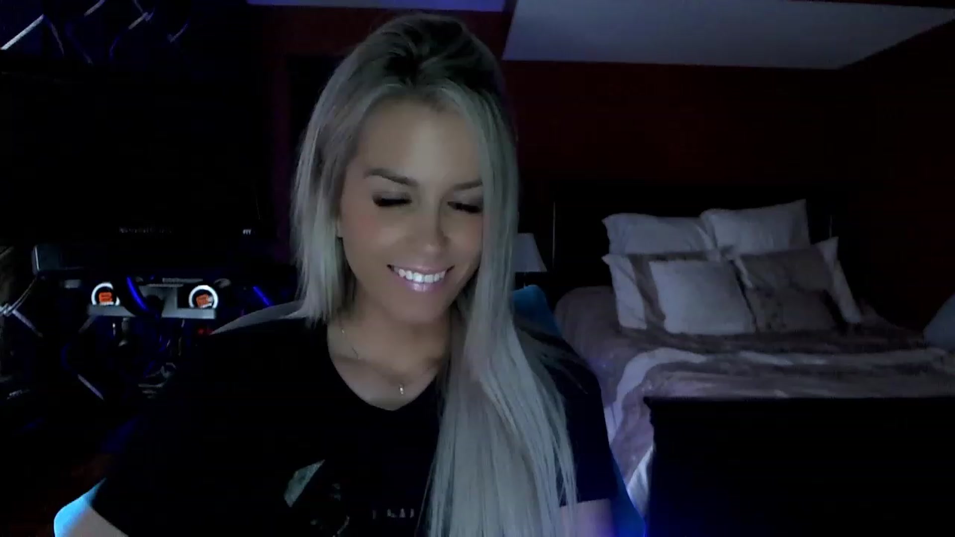Gallery image thumbnail from Cora9's myfreecams stream on, 05/16/2023, 06:18 image 13 of 20
