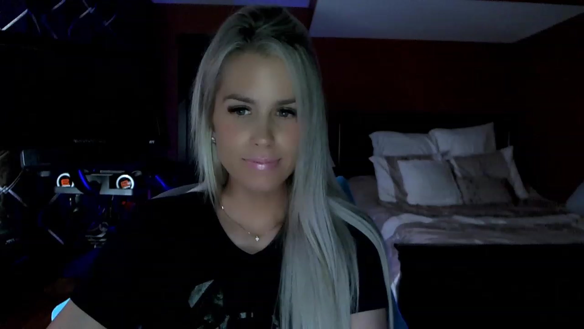 Gallery image thumbnail from Cora9's myfreecams stream on, 05/16/2023, 06:18 image 15 of 20
