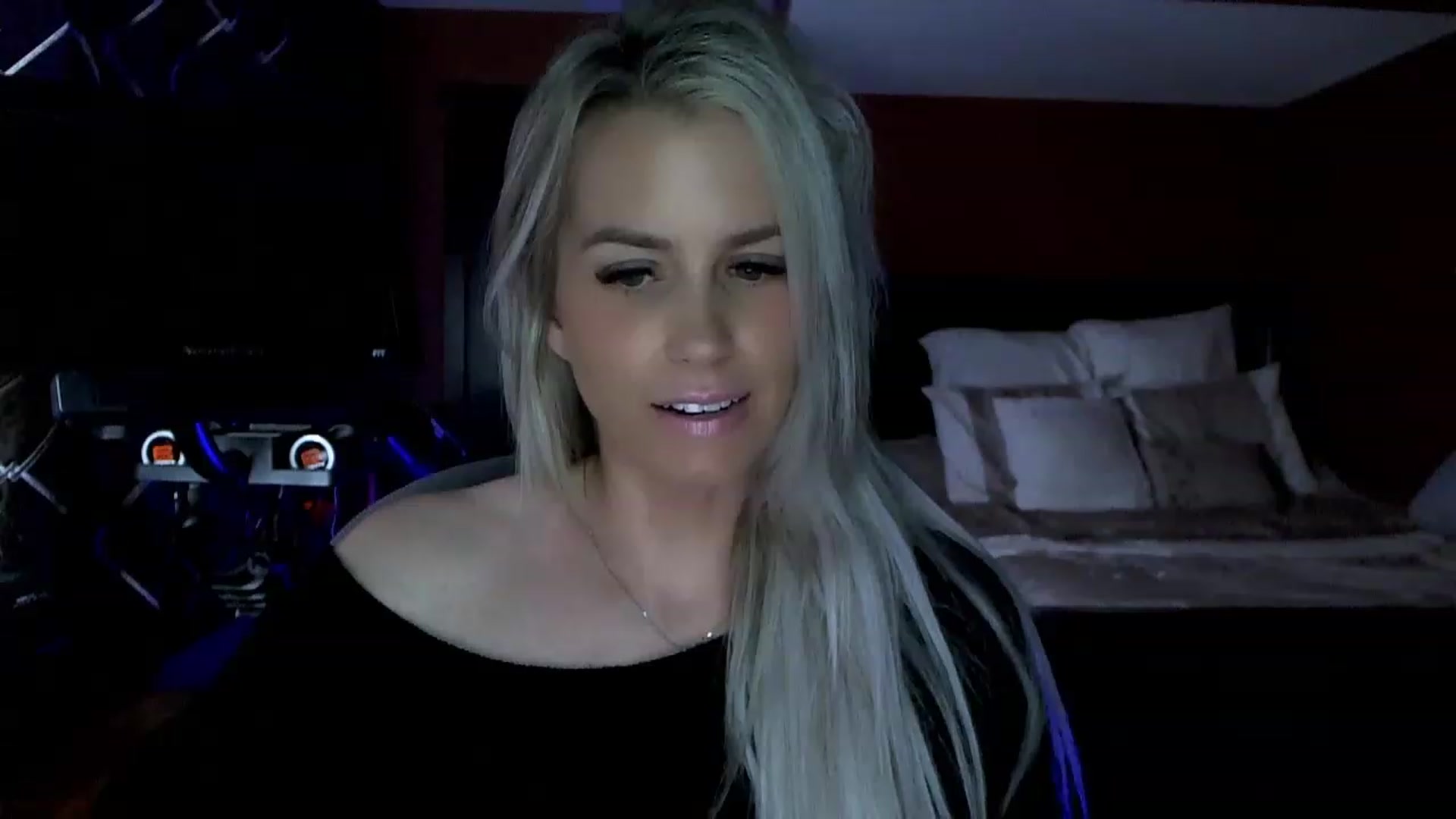 Gallery image thumbnail from Cora9's myfreecams stream on, 05/17/2023, 04:49 image 14 of 20