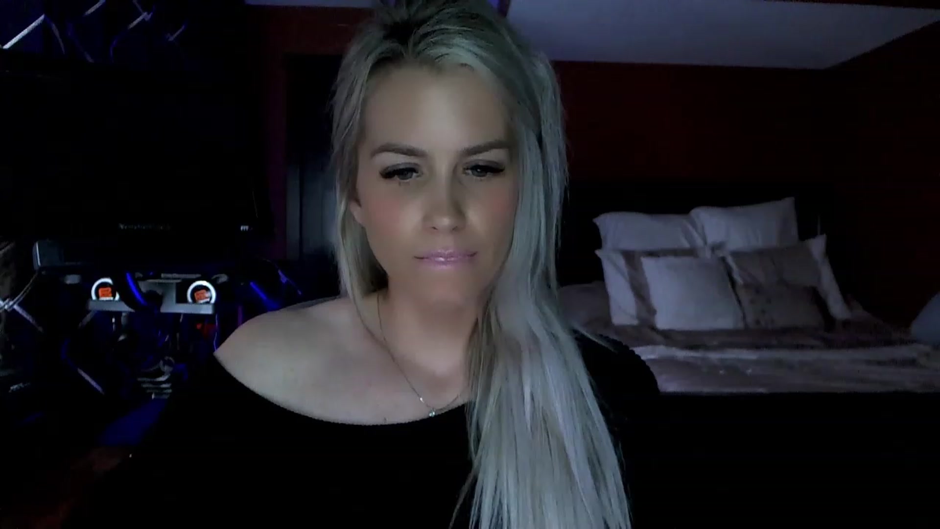 Gallery image thumbnail from Cora9's myfreecams stream on, 05/17/2023, 04:49 image 10 of 20