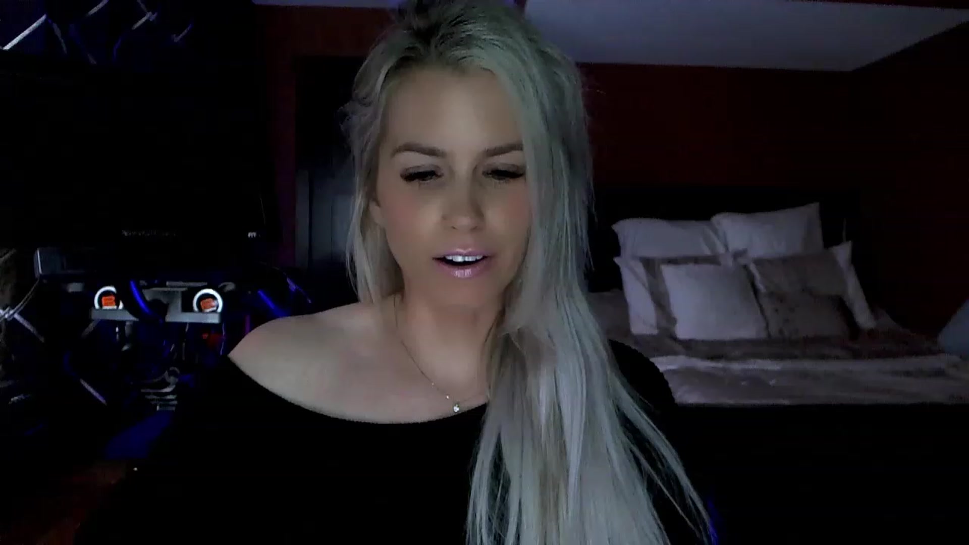 Gallery image thumbnail from Cora9's myfreecams stream on, 05/17/2023, 04:49 image 3 of 20