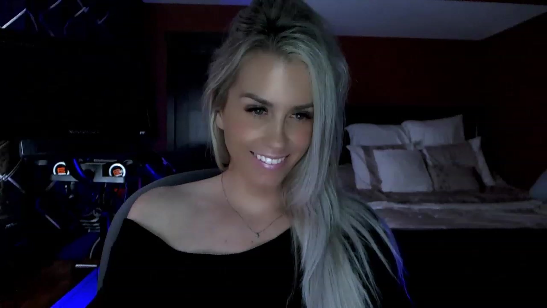 Gallery image thumbnail from Cora9's myfreecams stream on, 05/17/2023, 04:49 image 17 of 20