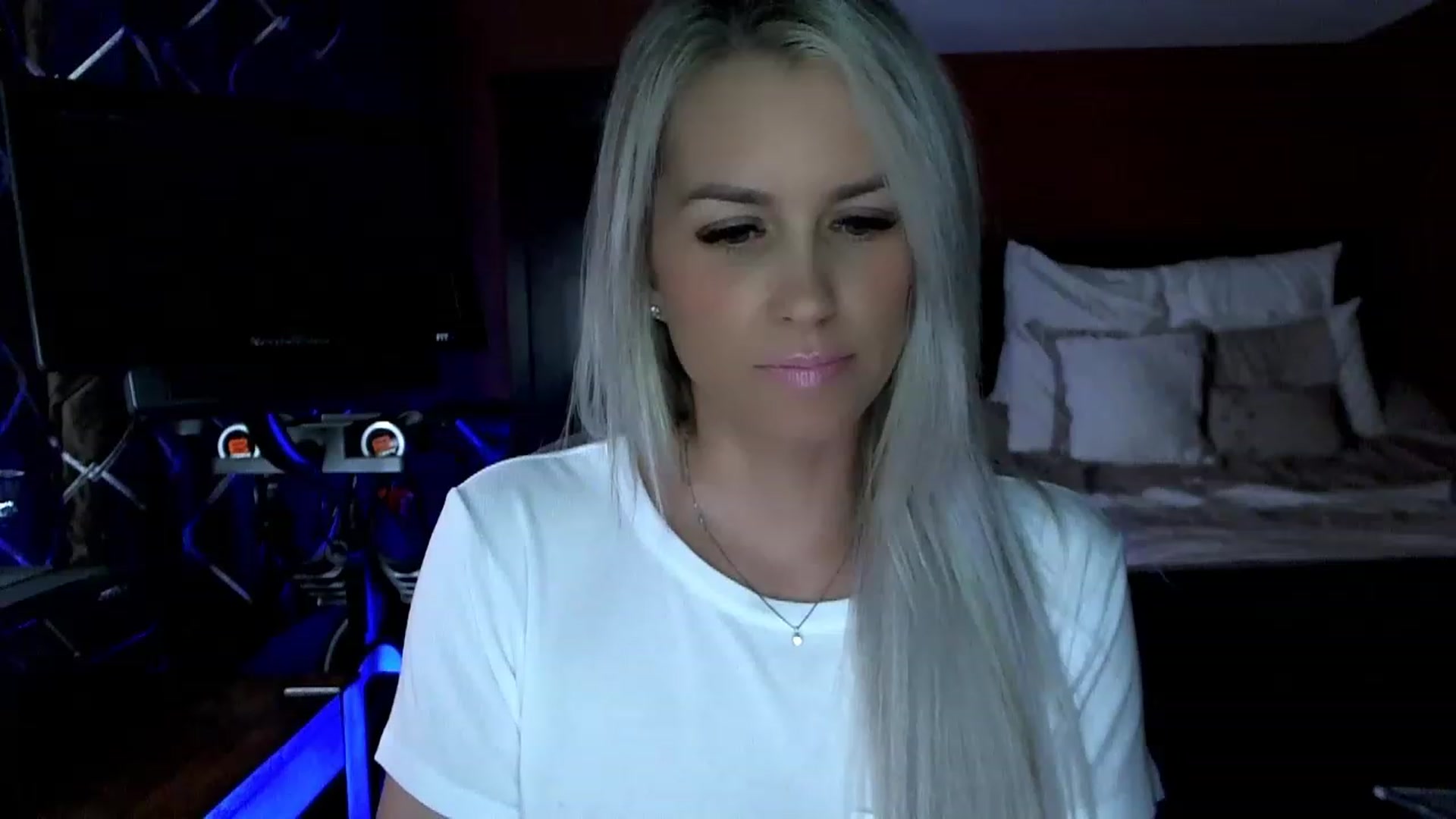 Gallery image thumbnail from Cora9's myfreecams stream on, 05/23/2023, 04:47 image 5 of 20