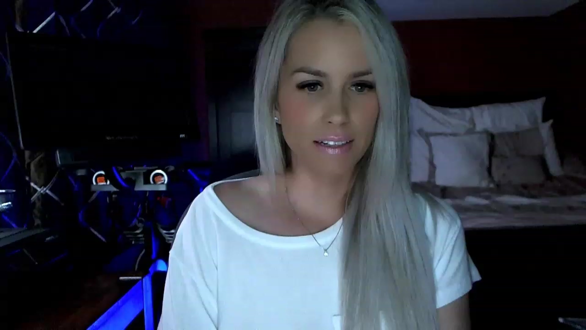 Gallery image thumbnail from Cora9's myfreecams stream on, 05/23/2023, 04:47 image 16 of 20