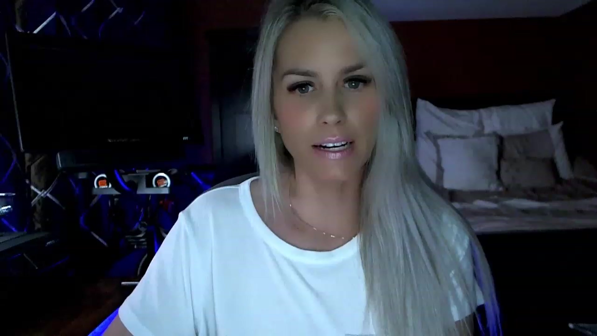 Gallery image thumbnail from Cora9's myfreecams stream on, 05/23/2023, 04:47 image 11 of 20