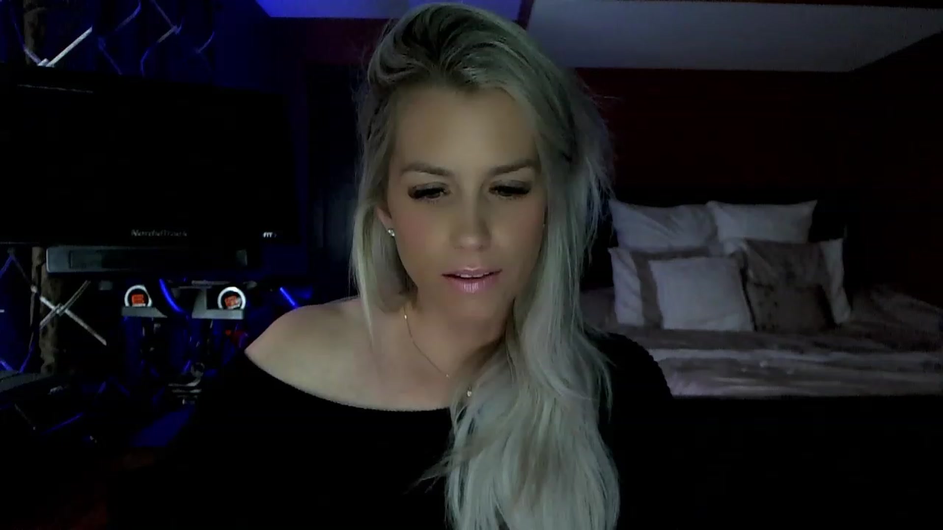 Gallery image thumbnail from Cora9's myfreecams stream on, 06/13/2023, 05:14 image 14 of 20