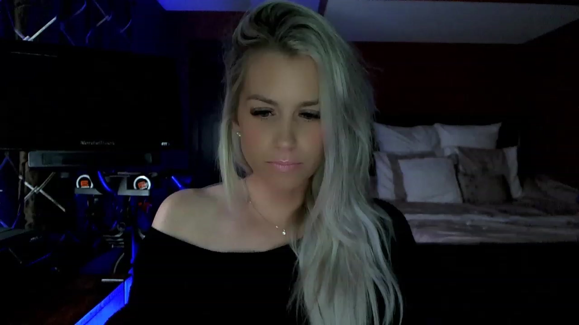 Gallery image thumbnail from Cora9's myfreecams stream on, 06/13/2023, 05:14 image 1 of 20