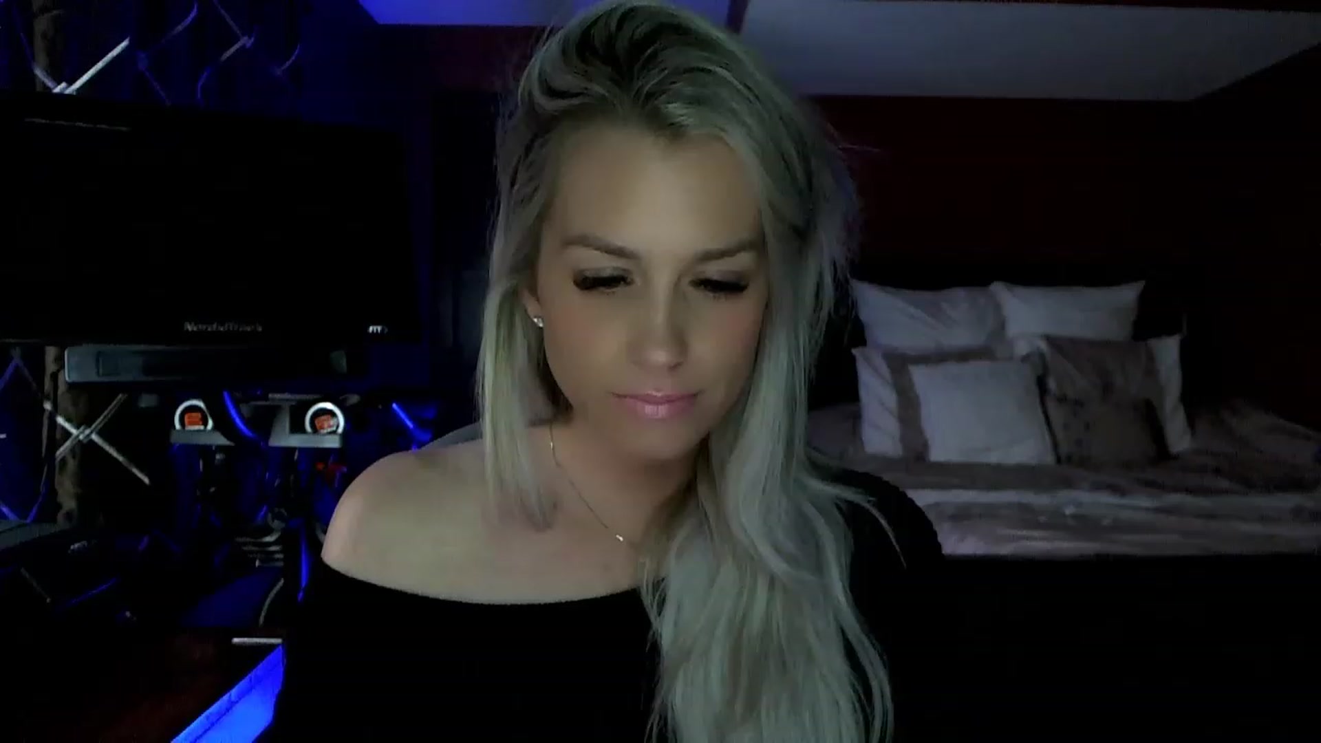 Gallery image thumbnail from Cora9's myfreecams stream on, 06/13/2023, 05:14 image 11 of 20