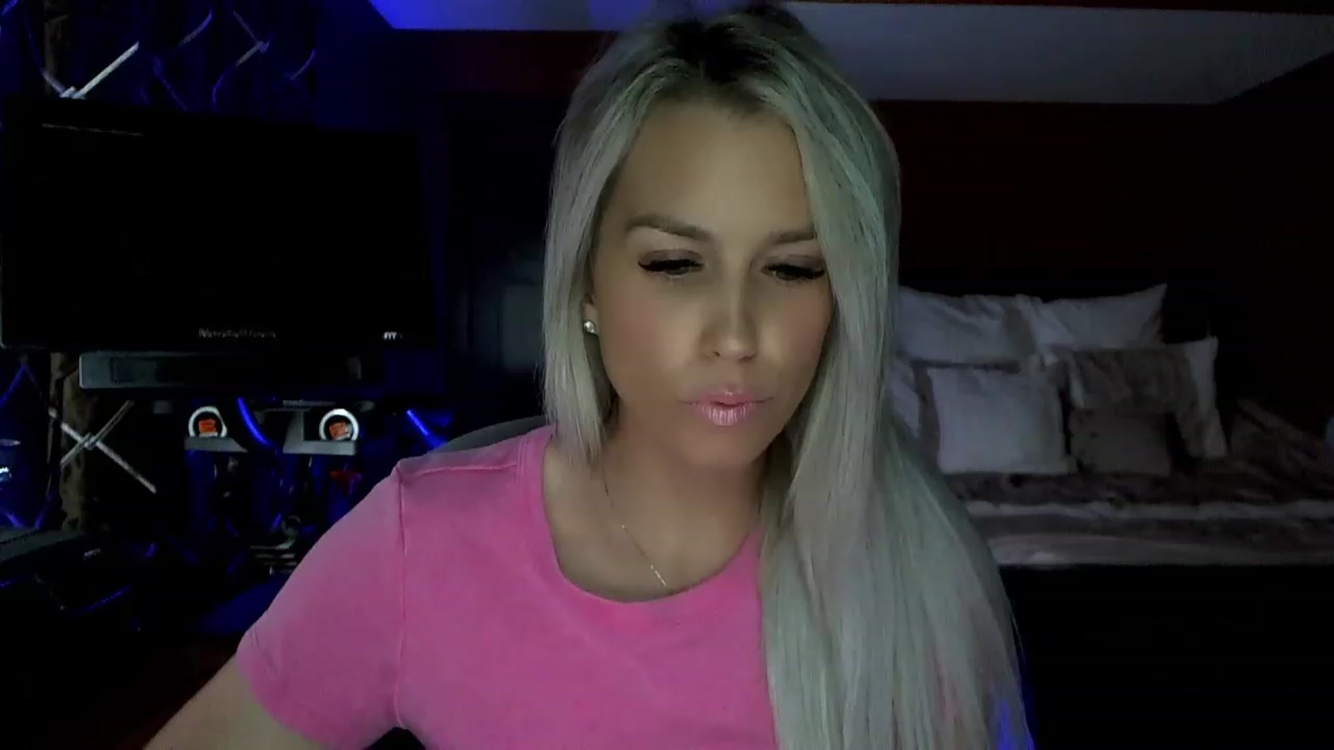 Gallery image thumbnail from Cora9's myfreecams stream on, 06/15/2023, 04:49 image 8 of 20