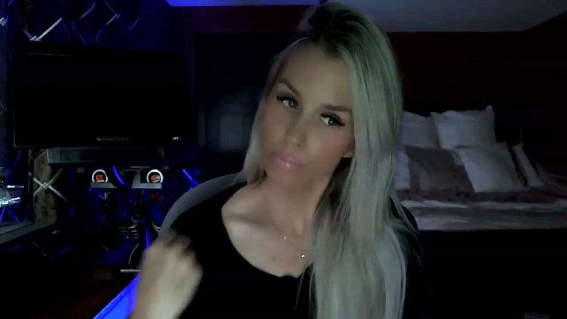 Gallery image thumbnail from Cora9's myfreecams stream on, 06/21/2023, 05:07 image 8 of 20