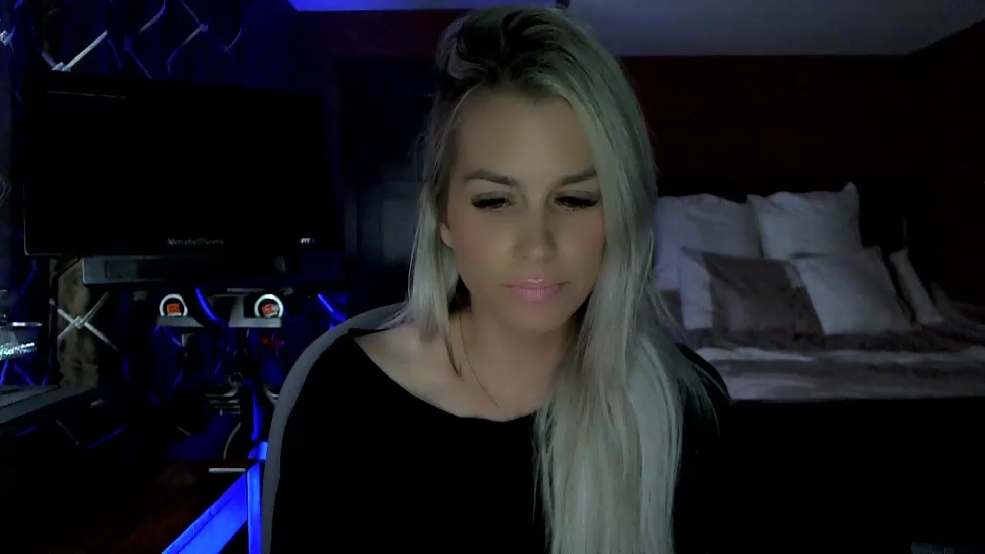 Gallery image thumbnail from Cora9's myfreecams stream on, 06/21/2023, 05:07 image 9 of 20