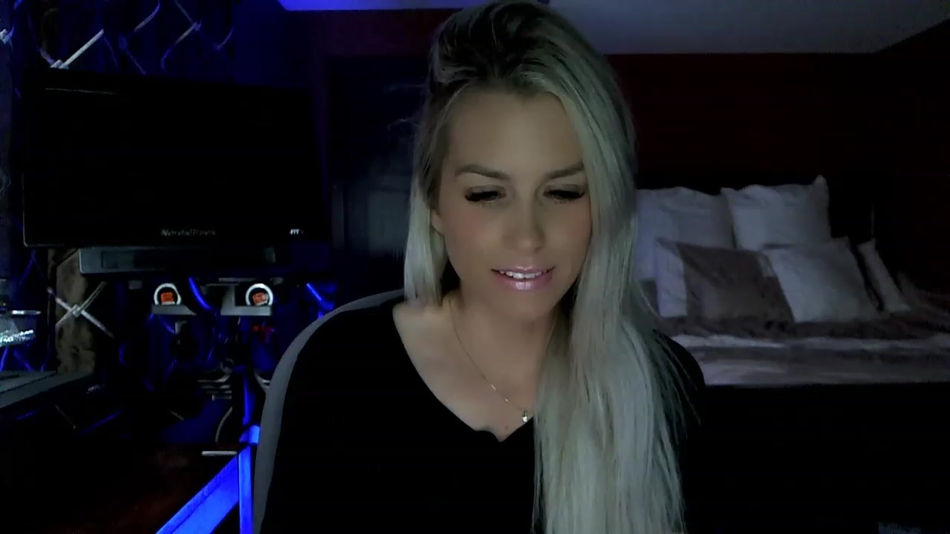 Gallery image thumbnail from Cora9's myfreecams stream on, 06/21/2023, 05:07 image 4 of 20