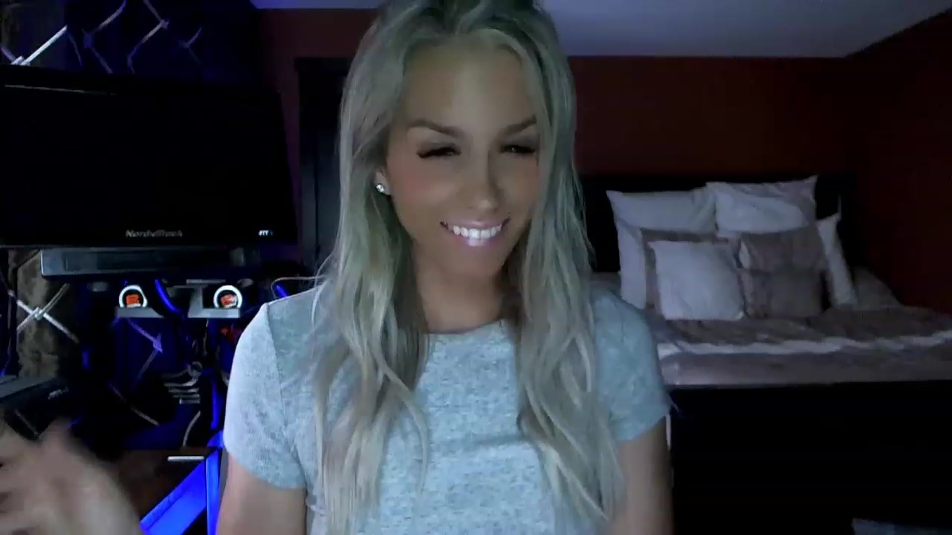 Gallery image thumbnail from Cora9's myfreecams stream on, 06/26/2023, 05:31 image 14 of 20