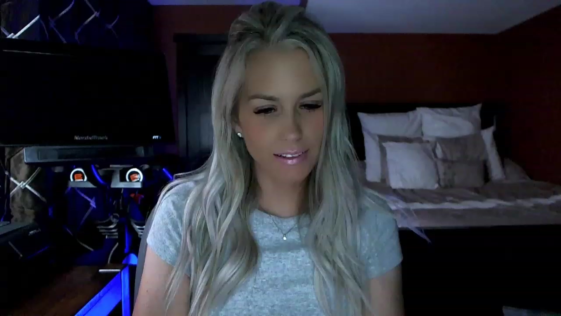 Gallery image thumbnail from Cora9's myfreecams stream on, 06/26/2023, 05:31 image 1 of 20