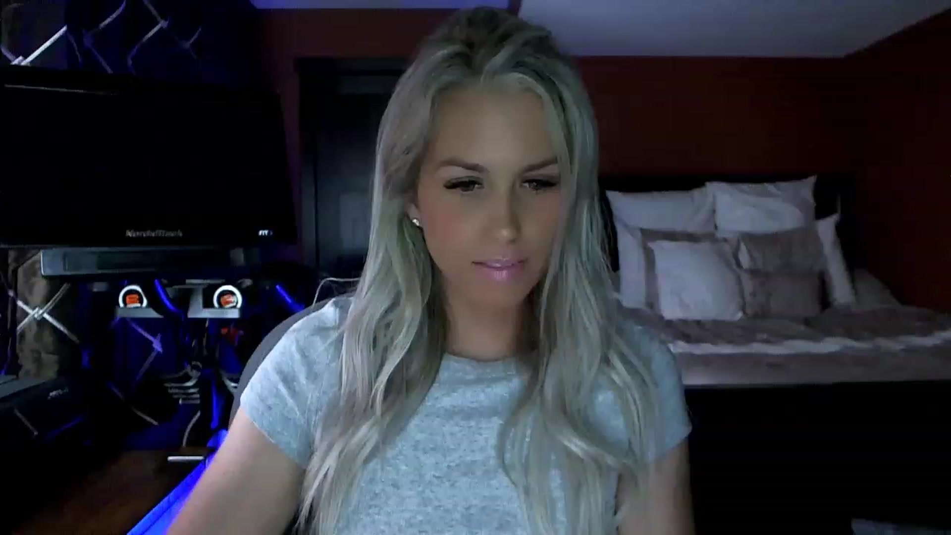 Gallery image thumbnail from Cora9's myfreecams stream on, 06/26/2023, 05:31 image 11 of 20