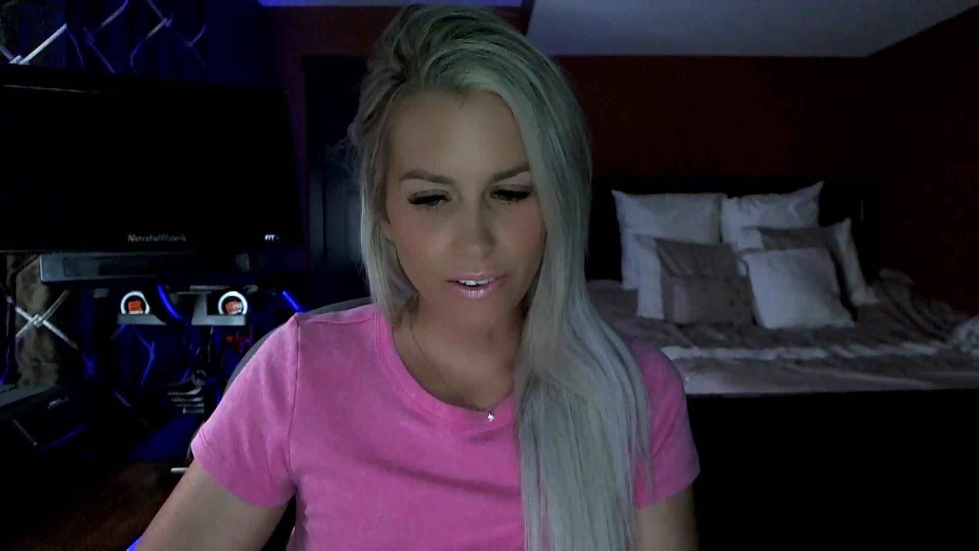 Gallery image thumbnail from Cora9's myfreecams stream on, 07/18/2023, 04:53 image 11 of 20