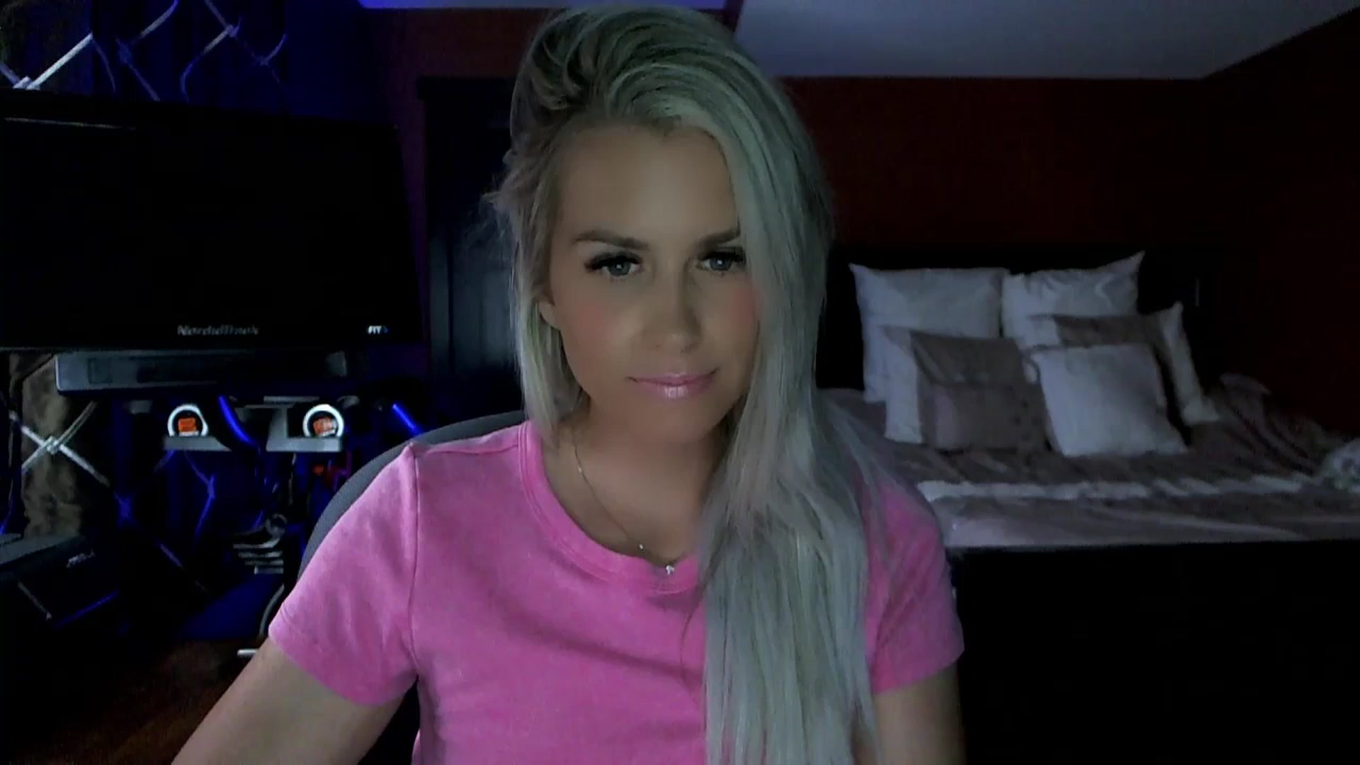 Gallery image thumbnail from Cora9's myfreecams stream on, 07/18/2023, 04:53 image 17 of 20