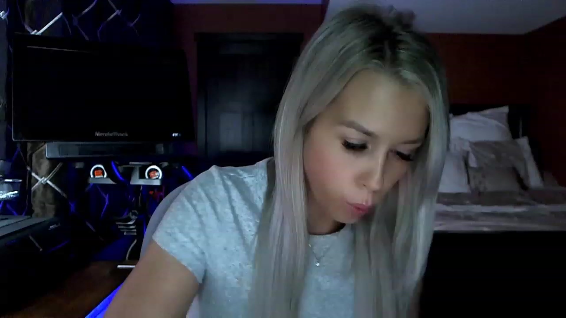 Gallery image thumbnail from Cora9's myfreecams stream on, 07/20/2023, 05:28 image 1 of 20