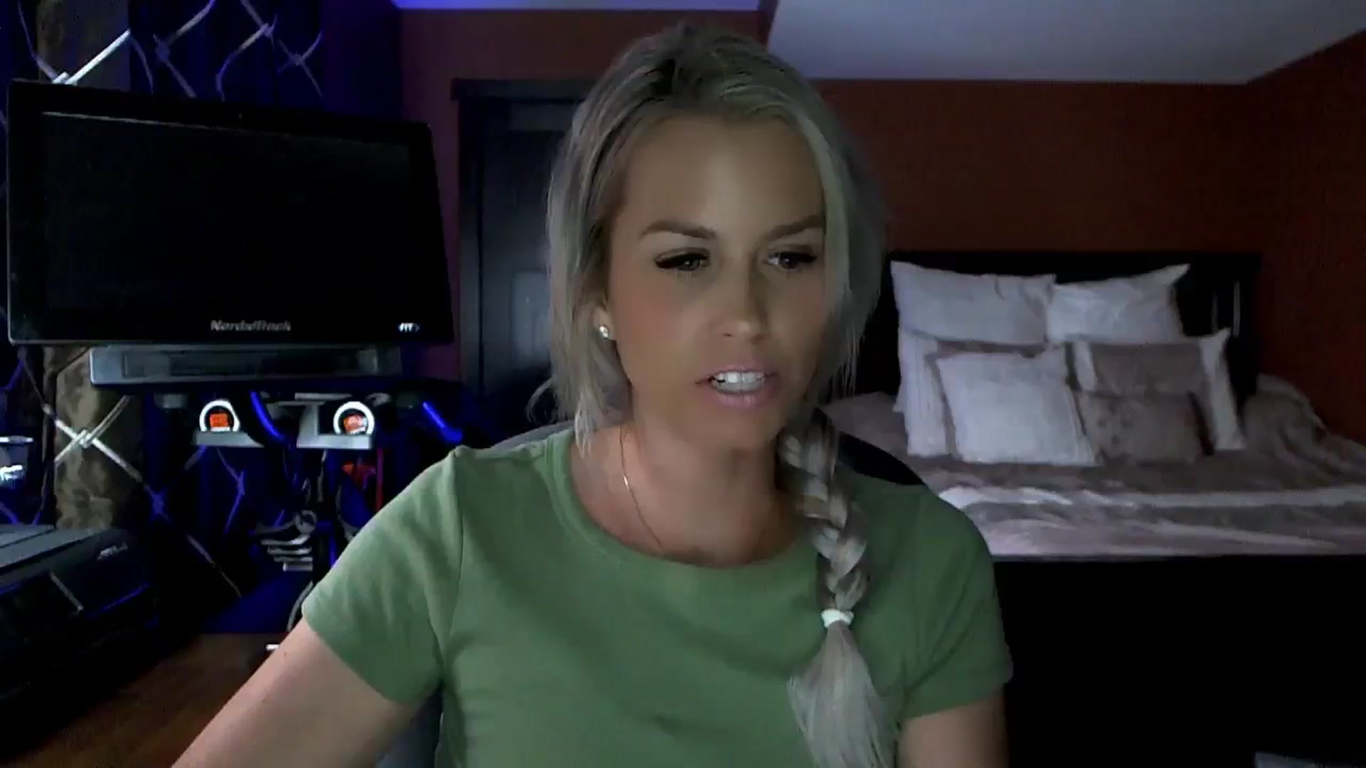 Gallery image thumbnail from Cora9's myfreecams stream on, 07/26/2023, 06:09 image 2 of 20