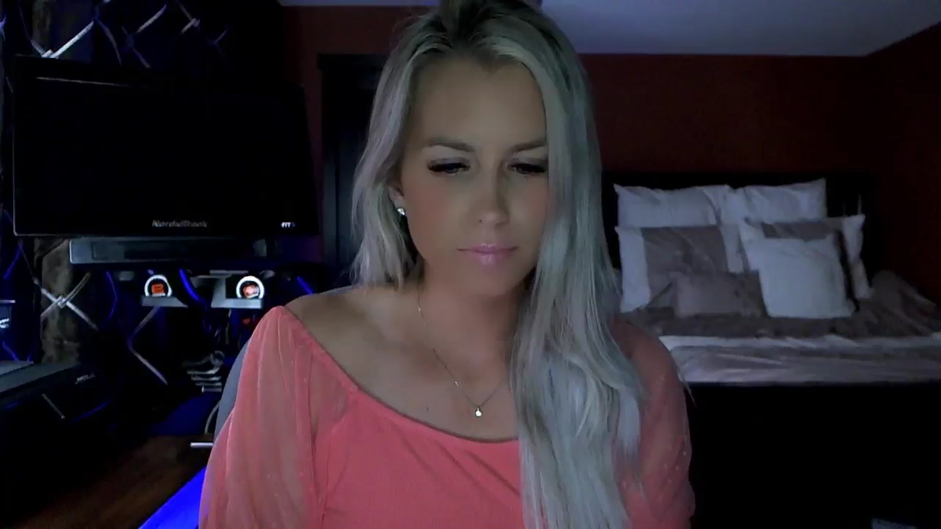 Gallery image thumbnail from Cora9's myfreecams stream on, 08/11/2023, 04:16 image 5 of 20