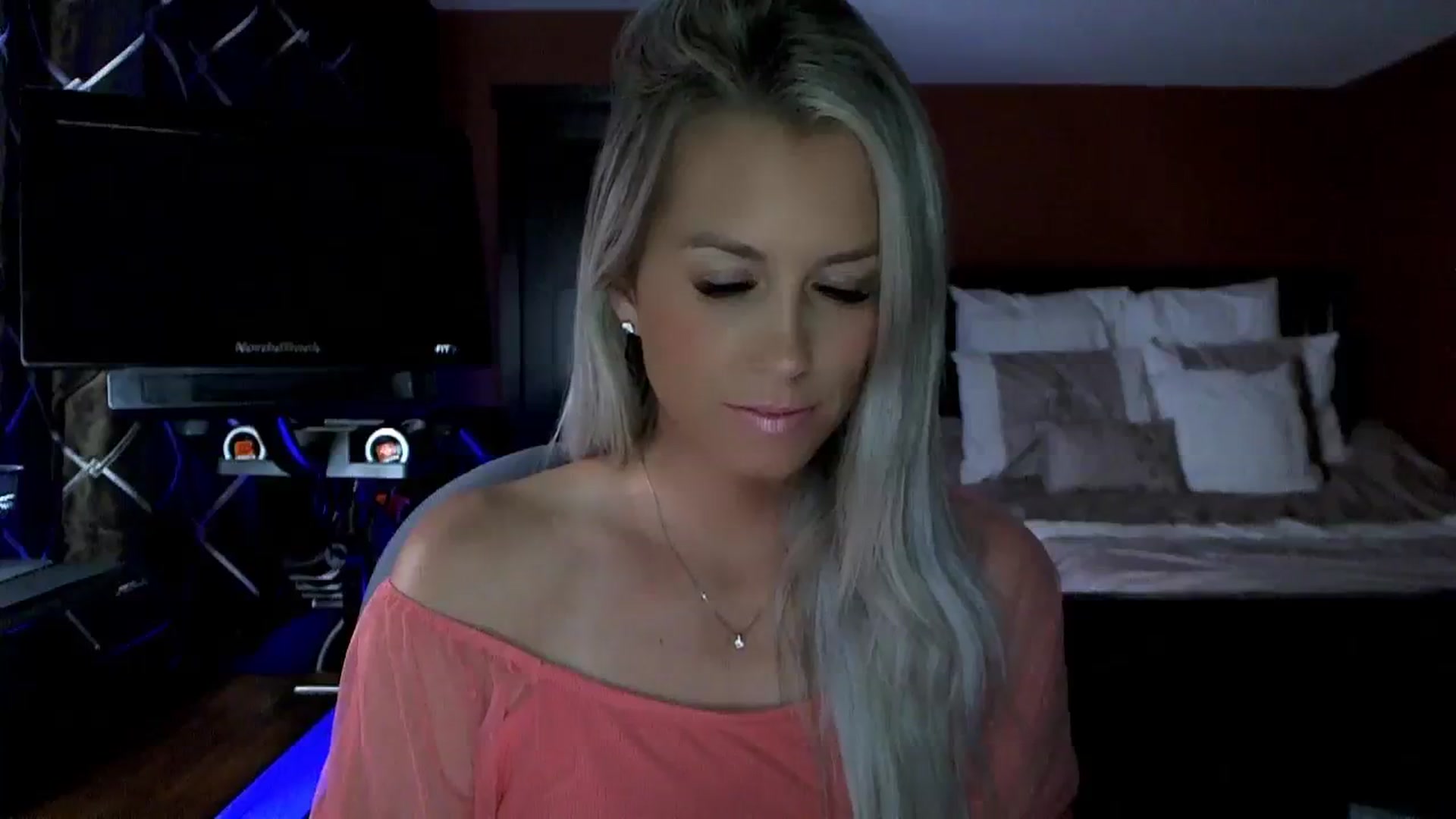 Gallery image thumbnail from Cora9's myfreecams stream on, 08/11/2023, 04:16 image 13 of 20