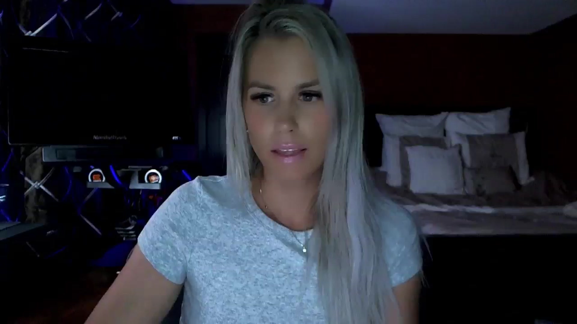 Gallery image thumbnail from Cora9's myfreecams stream on, 08/17/2023, 06:12 image 5 of 20