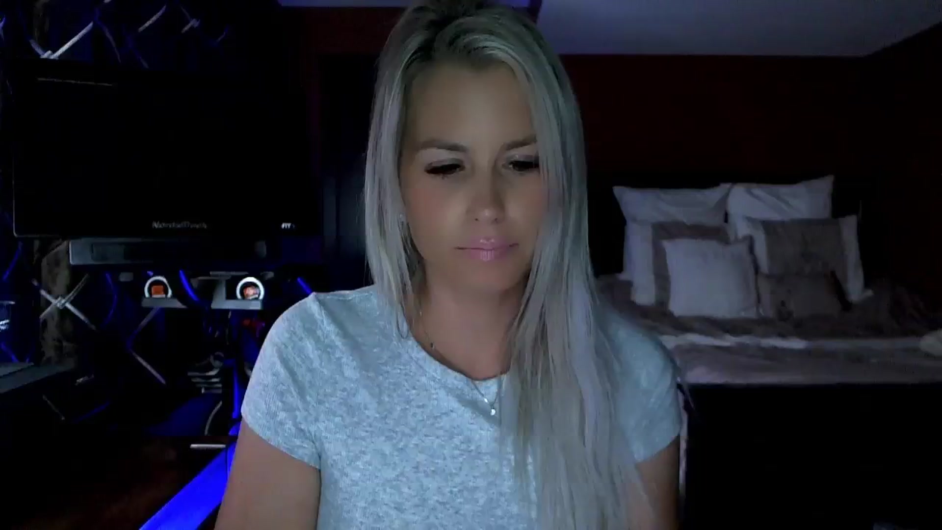 Gallery image thumbnail from Cora9's myfreecams stream on, 08/17/2023, 06:12 image 6 of 20