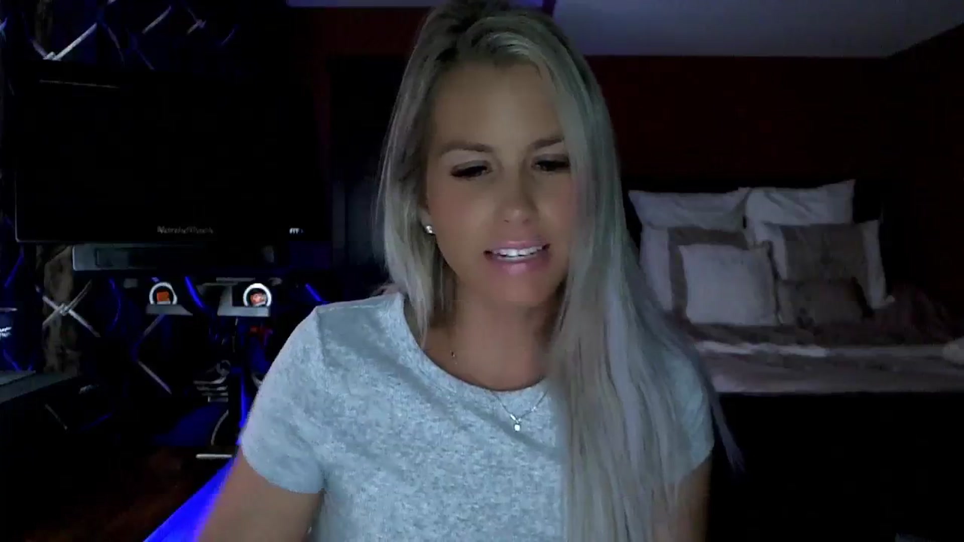 Gallery image thumbnail from Cora9's myfreecams stream on, 08/17/2023, 06:12 image 18 of 20