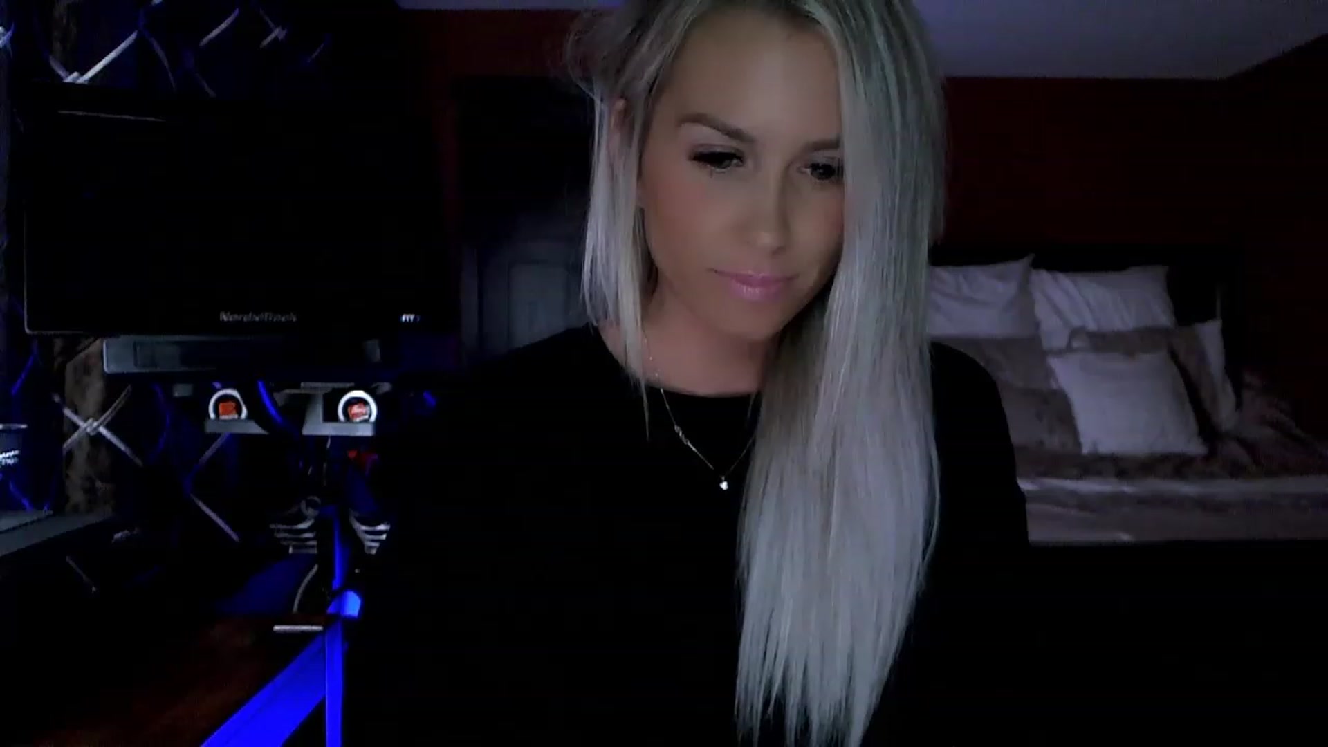 Gallery image thumbnail from Cora9's myfreecams stream on, 08/18/2023, 05:40 image 5 of 20