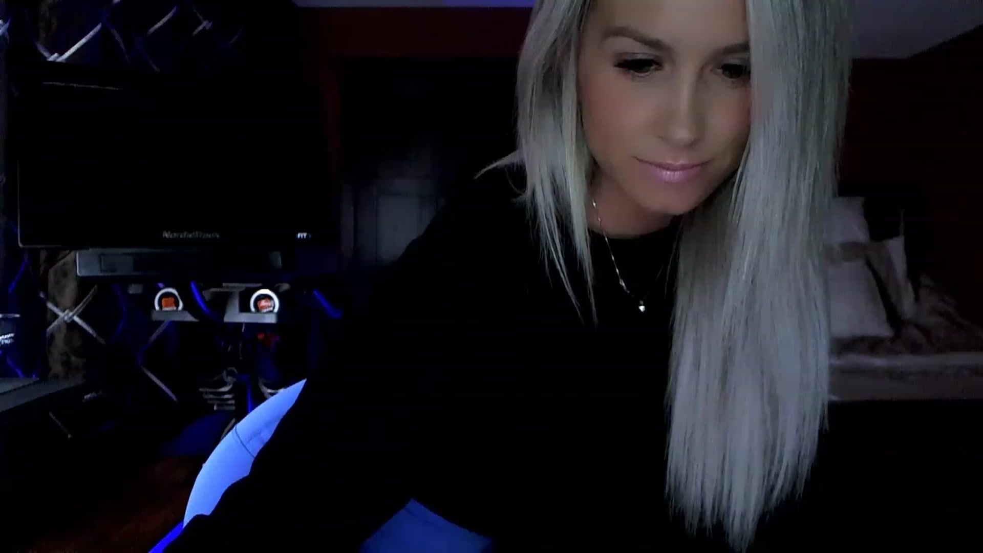Gallery image thumbnail from Cora9's myfreecams stream on, 08/18/2023, 05:40 image 10 of 20