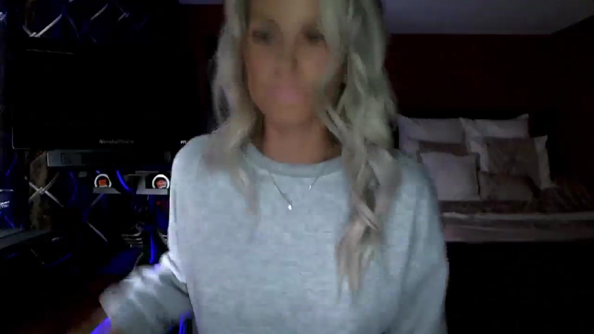 Gallery image thumbnail from Cora9's myfreecams stream on, 08/19/2023, 05:23 image 3 of 20