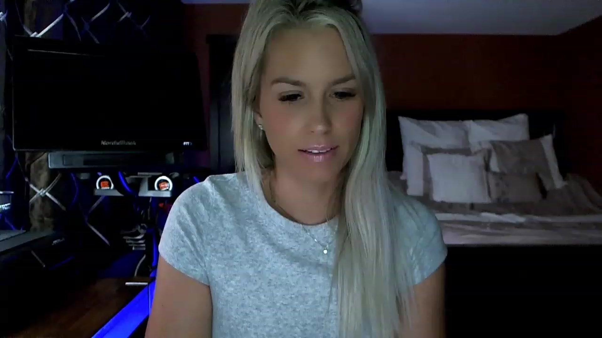 Gallery image thumbnail from Cora9's myfreecams stream on, 08/23/2023, 05:54 image 15 of 20