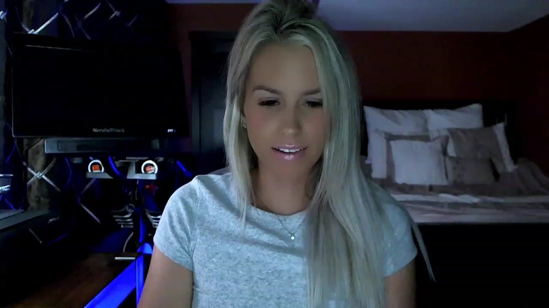 Gallery image thumbnail from Cora9's myfreecams stream on, 08/23/2023, 05:54 image 5 of 20