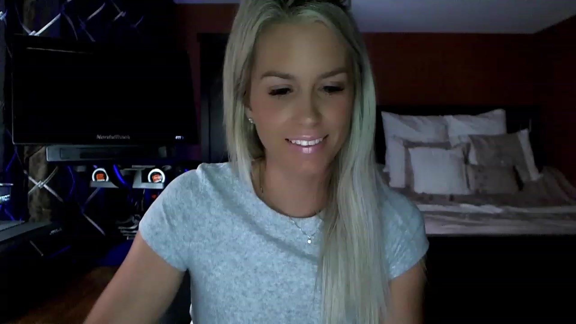 Gallery image thumbnail from Cora9's myfreecams stream on, 08/23/2023, 05:54 image 14 of 20