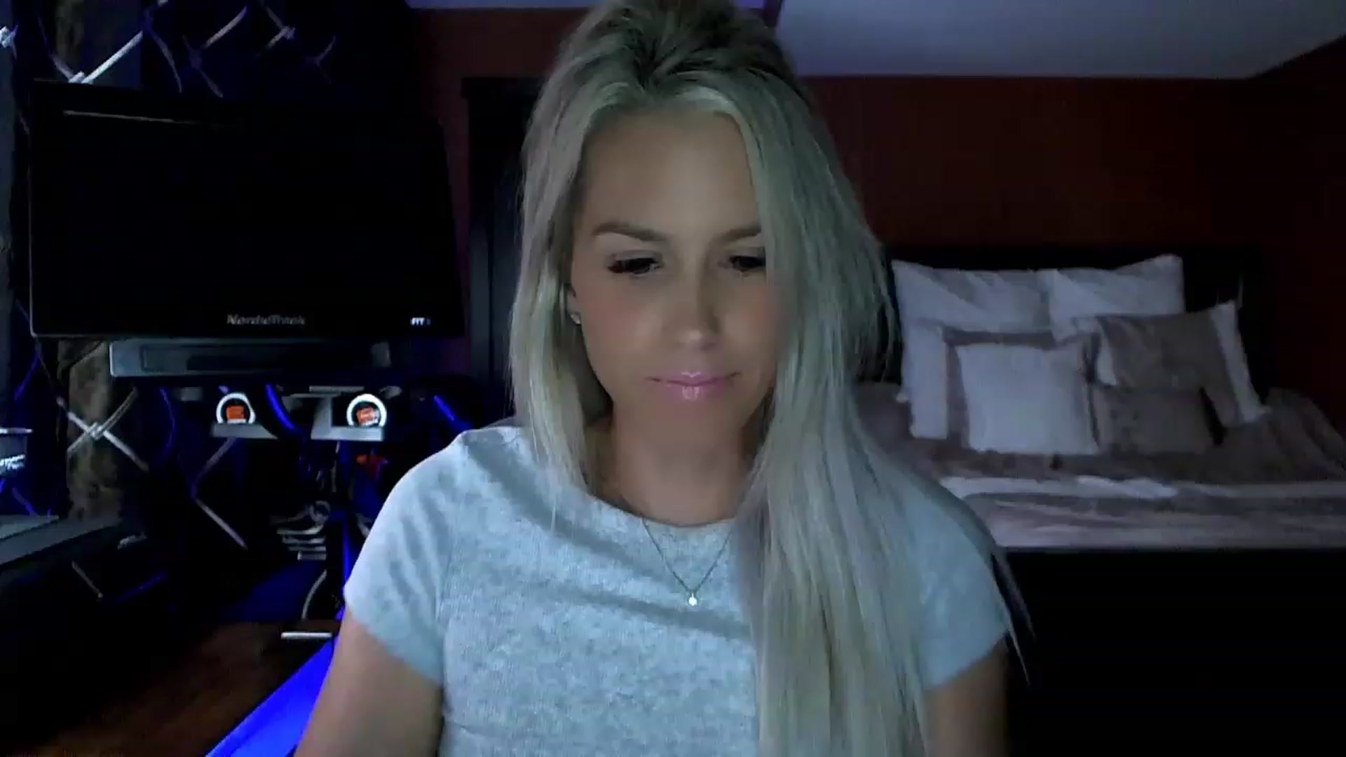 Gallery image thumbnail from Cora9's myfreecams stream on, 08/23/2023, 05:54 image 1 of 20