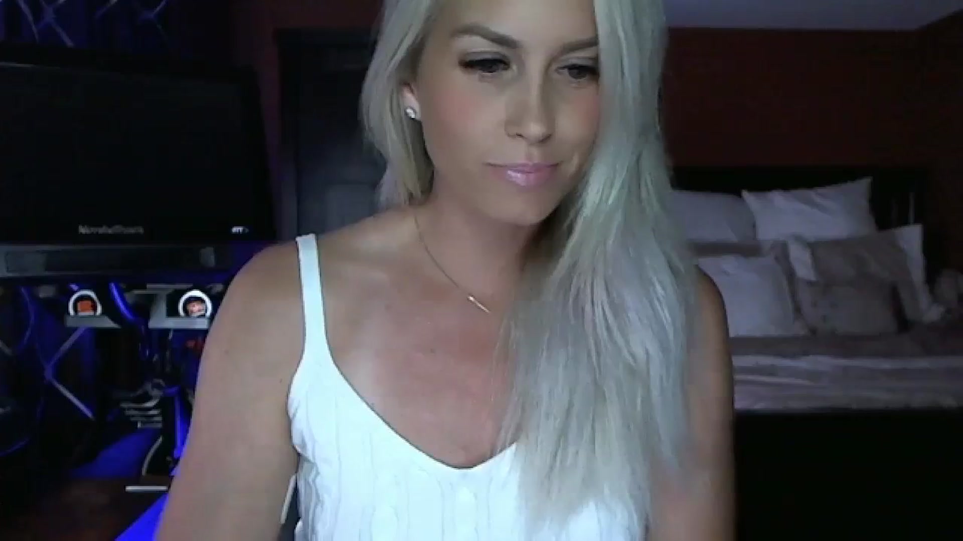 Gallery image thumbnail from Cora9's myfreecams stream on, 08/24/2023, 04:59 image 15 of 20