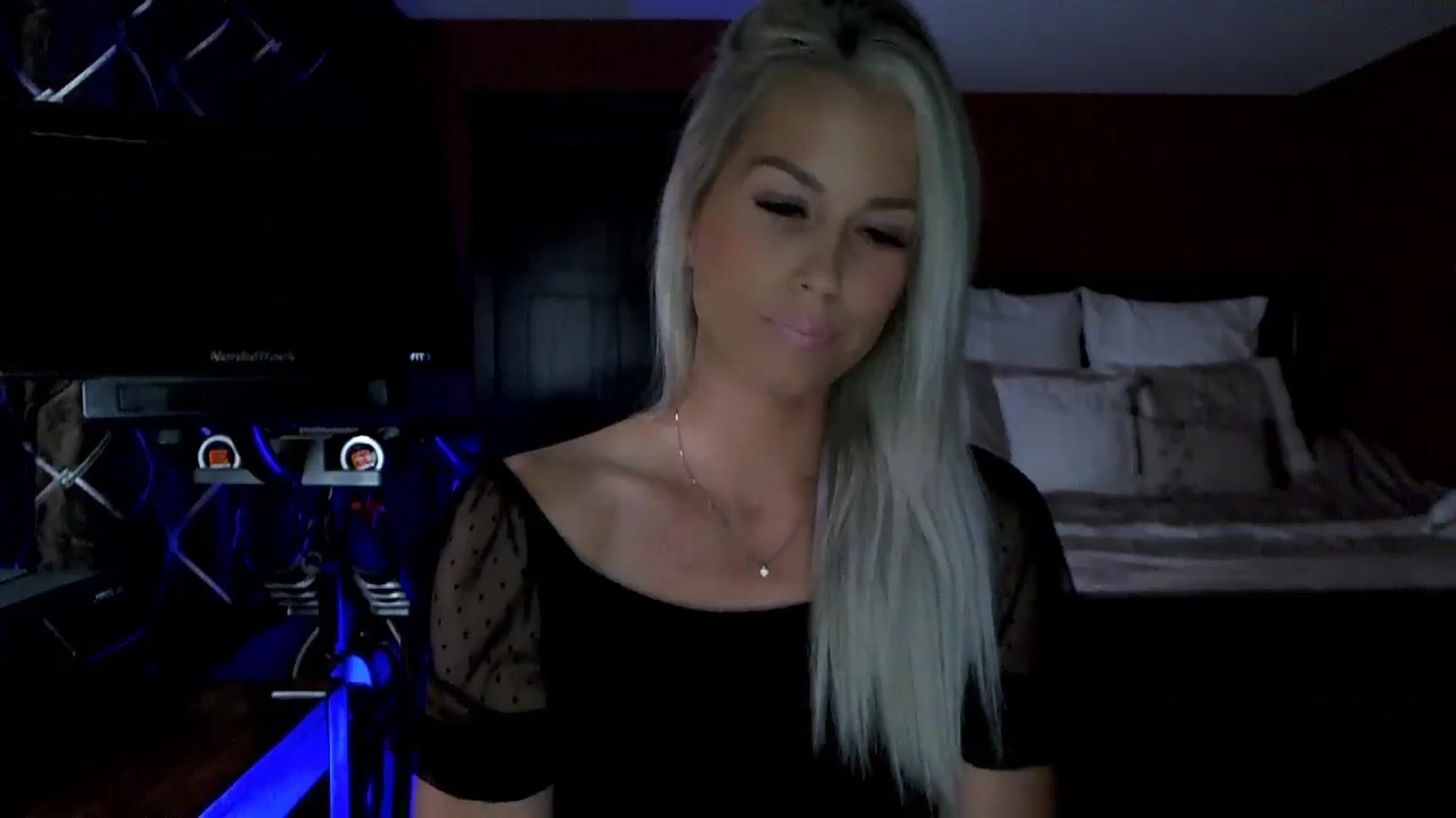 Gallery image thumbnail from Cora9's myfreecams stream on, 08/29/2023, 04:58 image 14 of 20