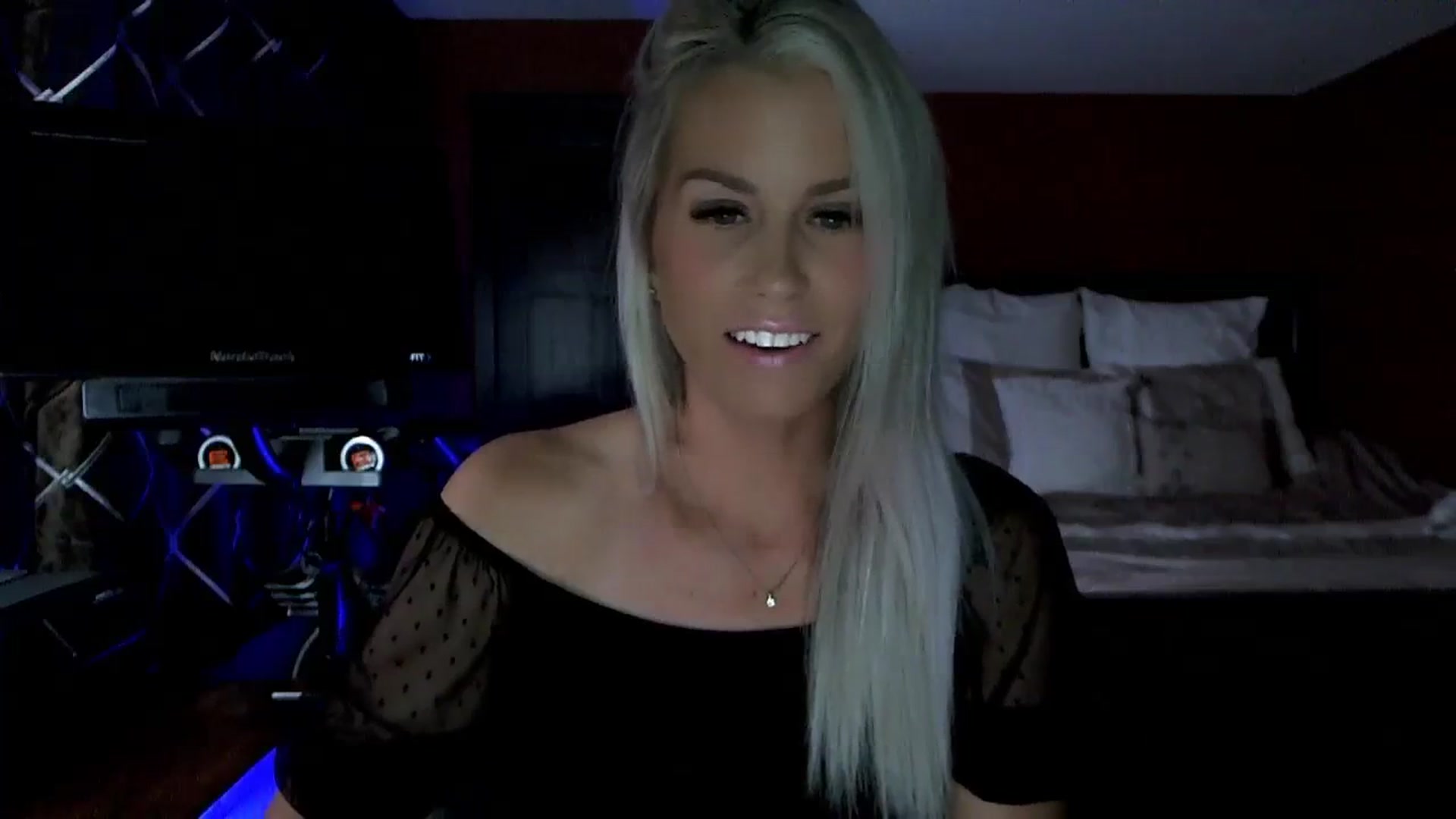 Gallery image thumbnail from Cora9's myfreecams stream on, 08/29/2023, 04:58 image 15 of 20