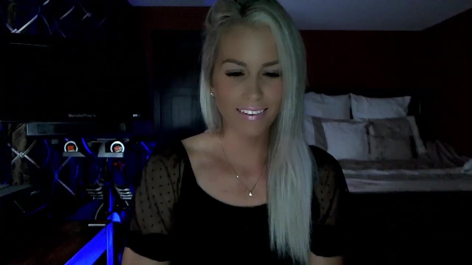 Gallery image thumbnail from Cora9's myfreecams stream on, 08/29/2023, 04:58 image 11 of 20