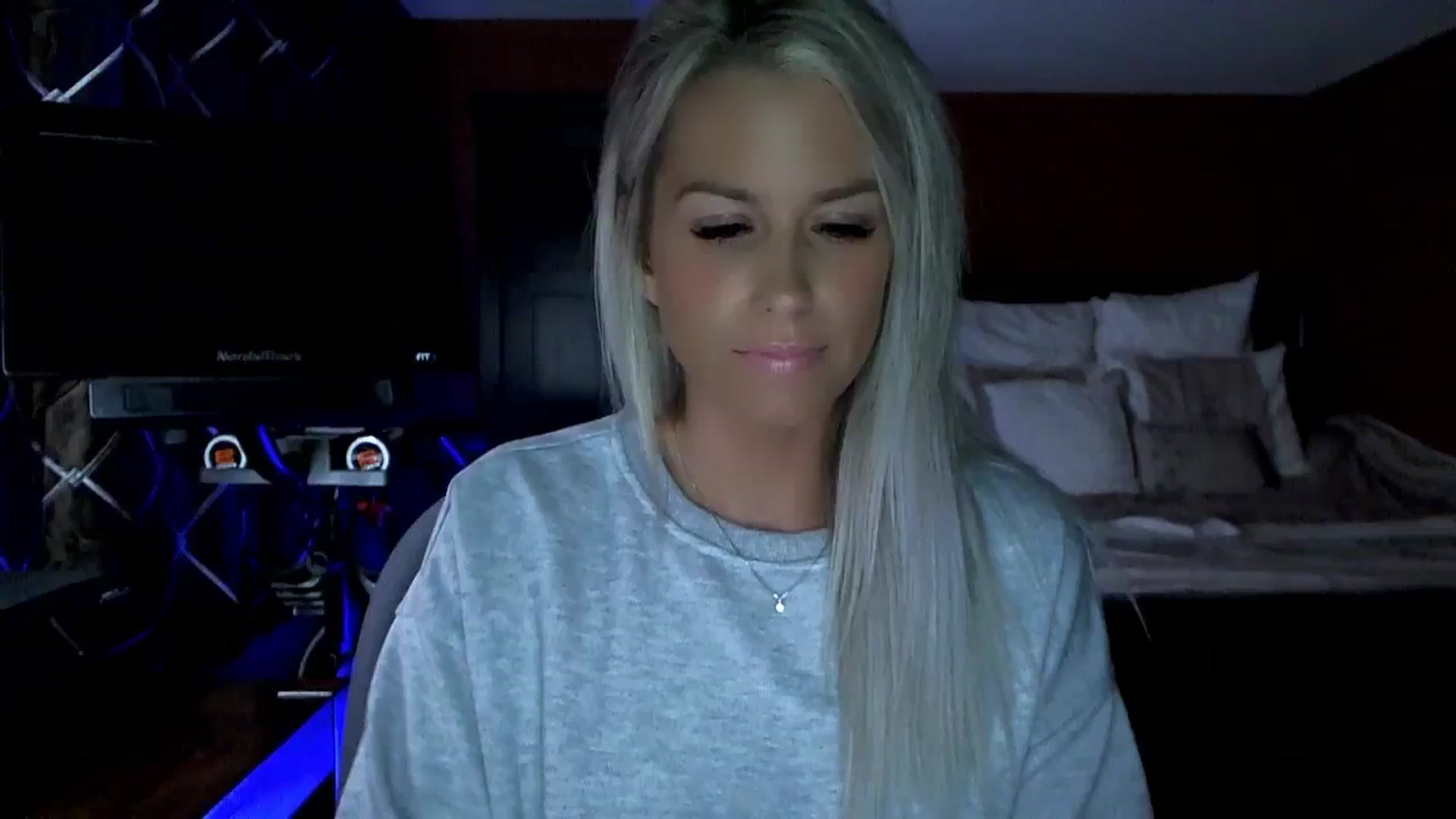 Gallery image thumbnail from Cora9's myfreecams stream on, 08/31/2023, 04:10 image 14 of 20